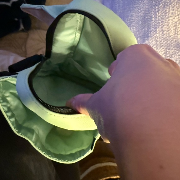 Green and Cream Crossbody Bag - Picture 3 of 4